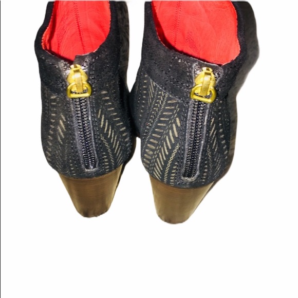 Coach Honey suede booties - Picture 4 of 10